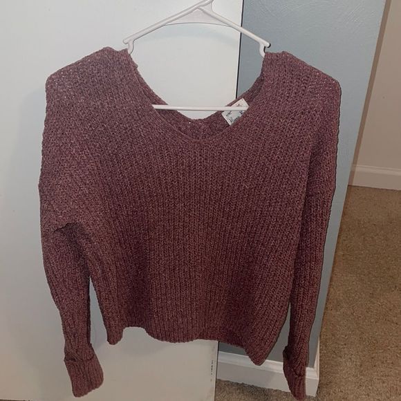 Sweater - Picture 1 of 2